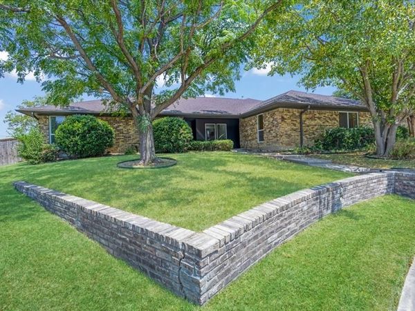 2149 Willow Place , Unit B, Carrollton, TX 75006