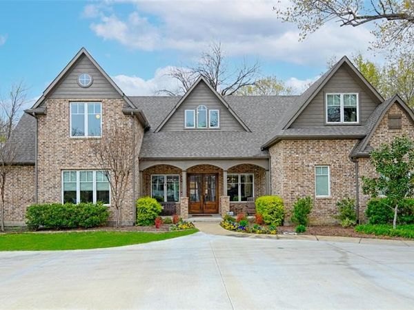 2737 Farmers Branch Lane, Farmers Branch, TX 75234