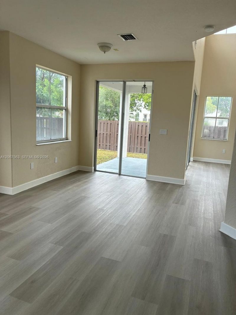 8205 NW 116th Ave, Doral, FL 33178 Photo