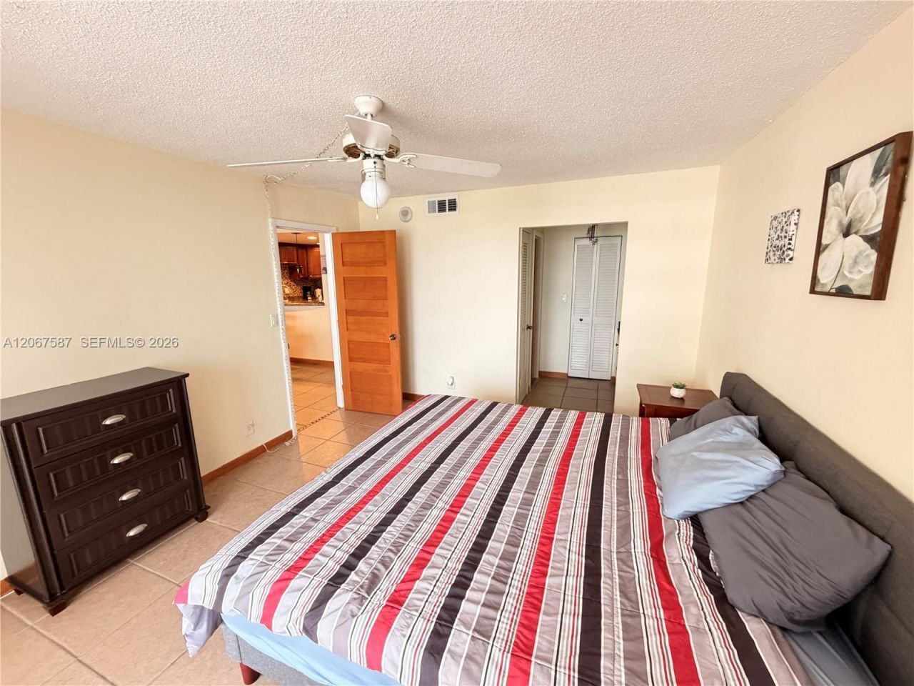 1825 S Ocean Dr , Unit 607, Hallandale Beach, FL 33009 Photo