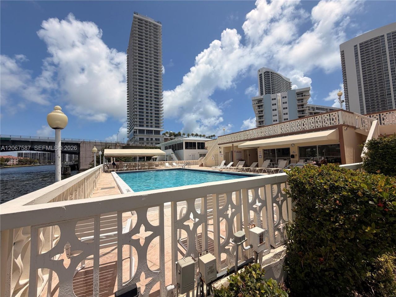 1825 S Ocean Dr , Unit 607, Hallandale Beach, FL 33009 Photo