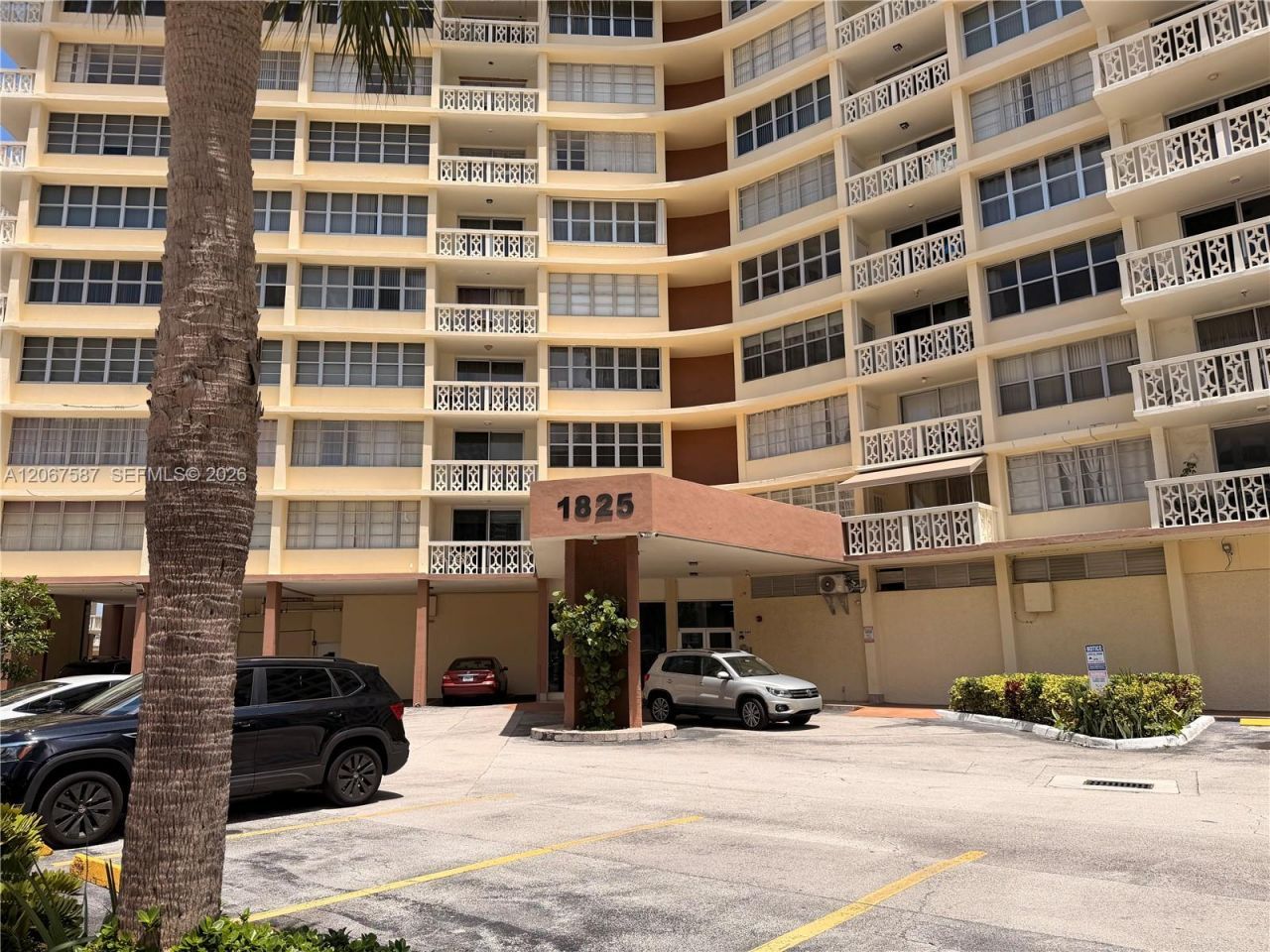 1825 S Ocean Dr , Unit 607, Hallandale Beach, FL 33009 Photo
