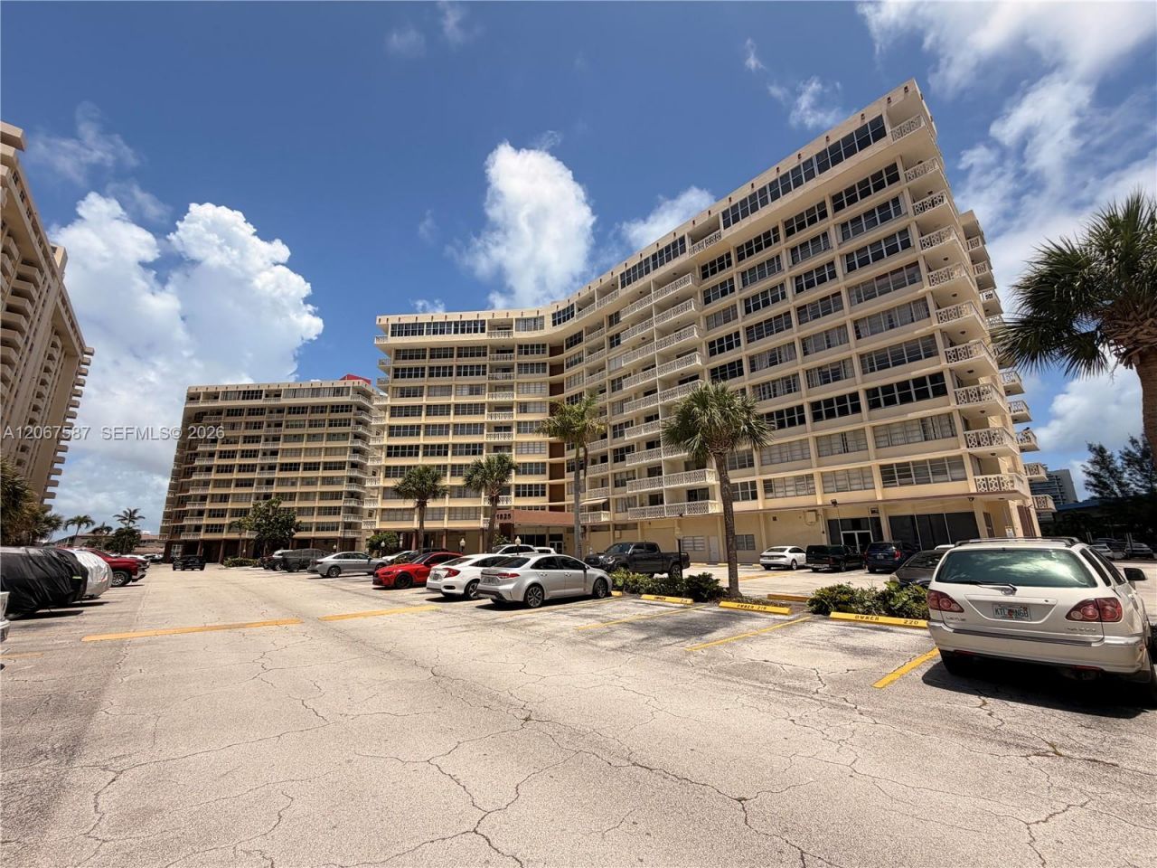 1825 S Ocean Dr , Unit 607, Hallandale Beach, FL 33009 Photo