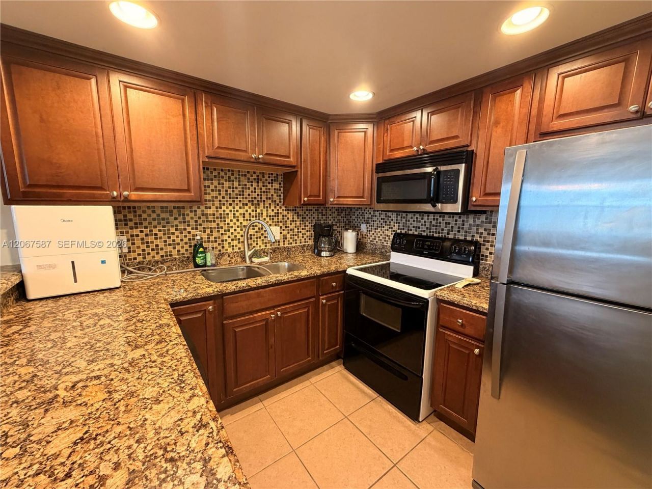 1825 S Ocean Dr , Unit 607, Hallandale Beach, FL 33009 Photo
