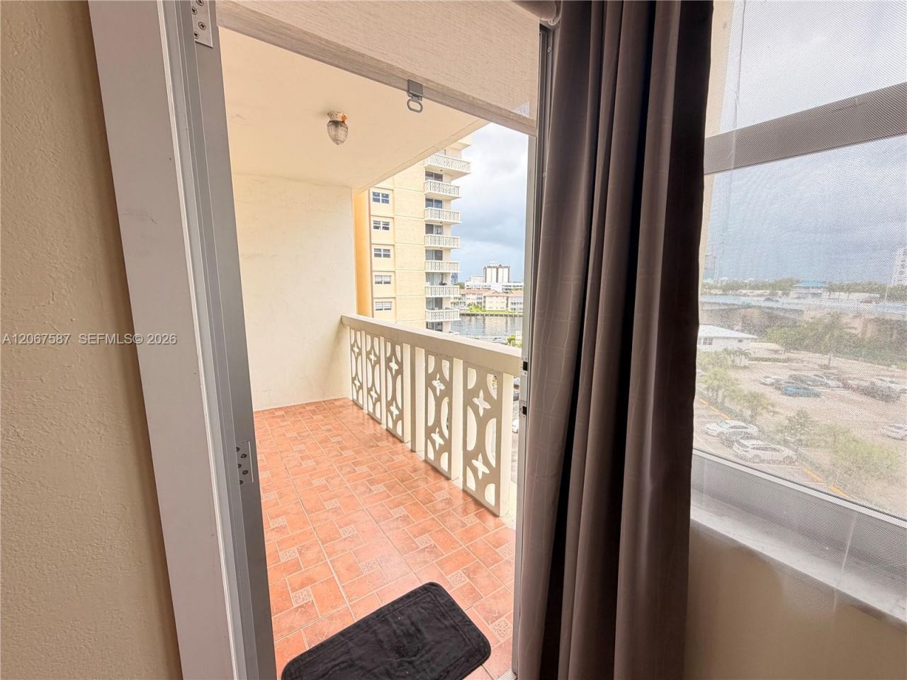 1825 S Ocean Dr , Unit 607, Hallandale Beach, FL 33009 Photo