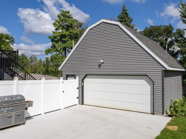 4025 7th Place NW, Rochester, MN 55901