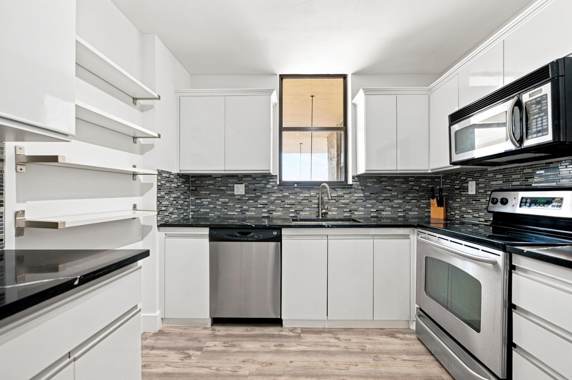 18181 NE 31st Court, Unit PH10, Aventura, FL 33160 Photo