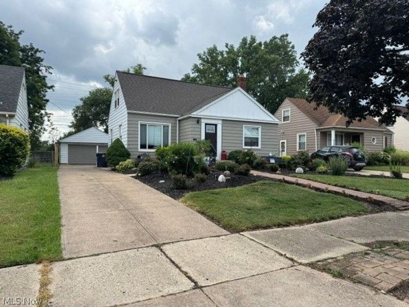 2725 Walbrook Avenue, Cleveland, OH 44109 Photo 2