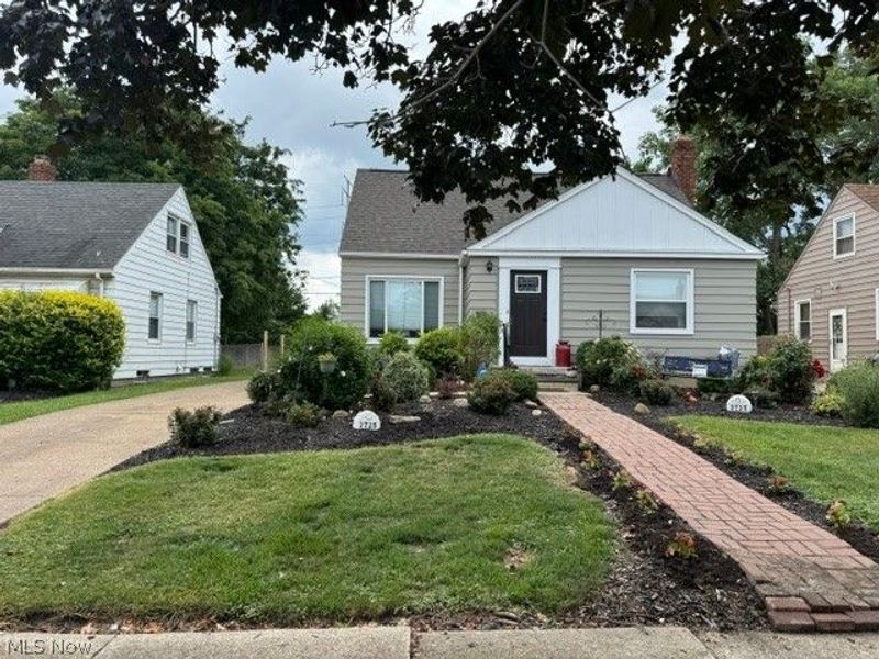 2725 Walbrook Avenue, Cleveland, OH 44109 Photo 3