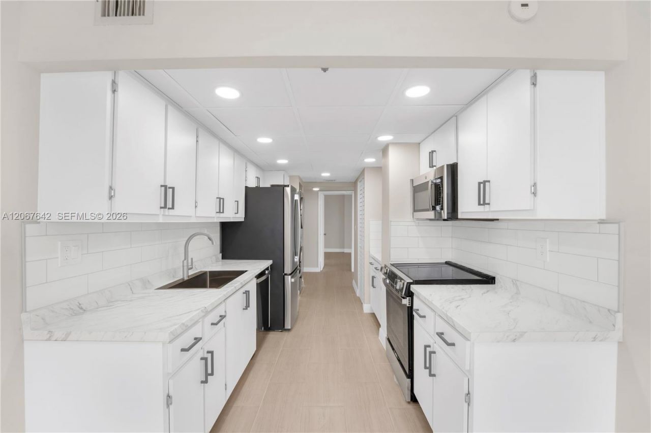 290 174th St, Unit 1519, Sunny Isles Beach, FL 33160 Photo