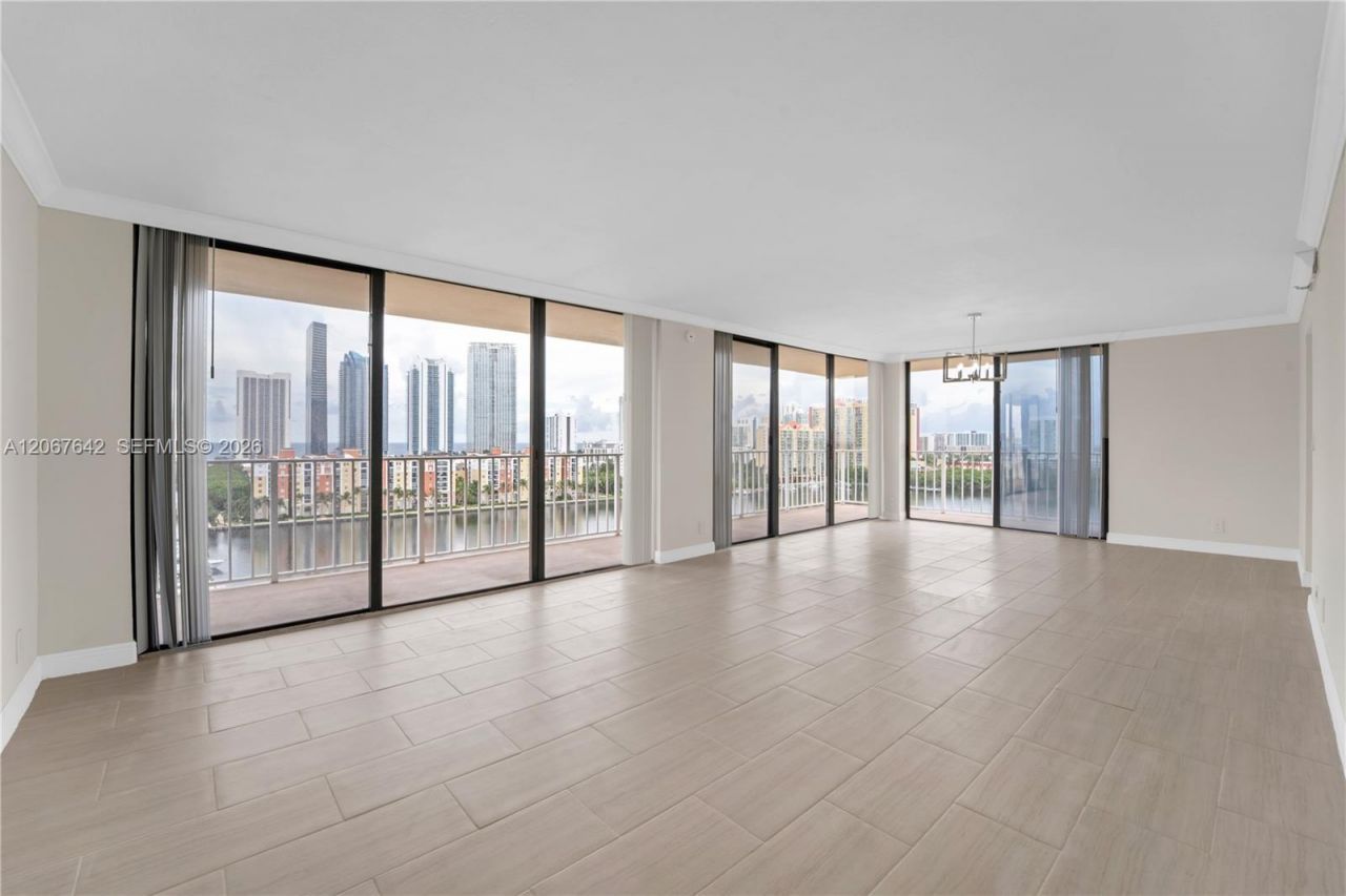290 174th St, Unit 1519, Sunny Isles Beach, FL 33160 Photo