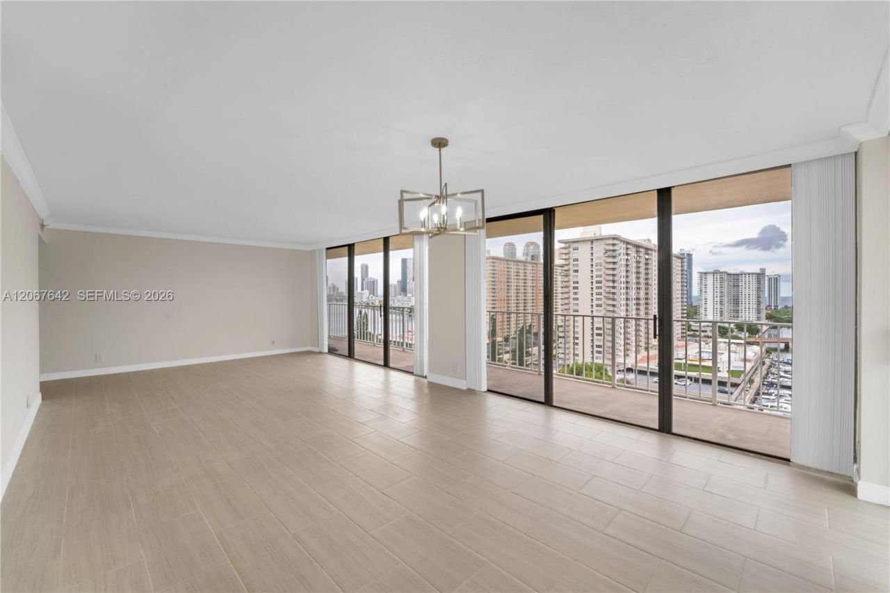 290 174th St, Unit 1519, Sunny Isles Beach, FL 33160 Photo