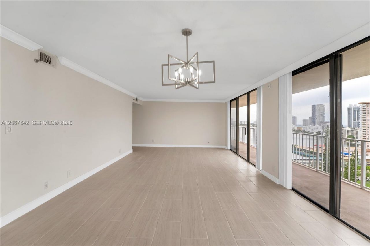 290 174th St, Unit 1519, Sunny Isles Beach, FL 33160 Photo