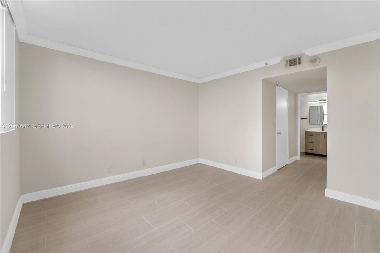 290 174th St, Unit 1519, Sunny Isles Beach, FL 33160 Photo