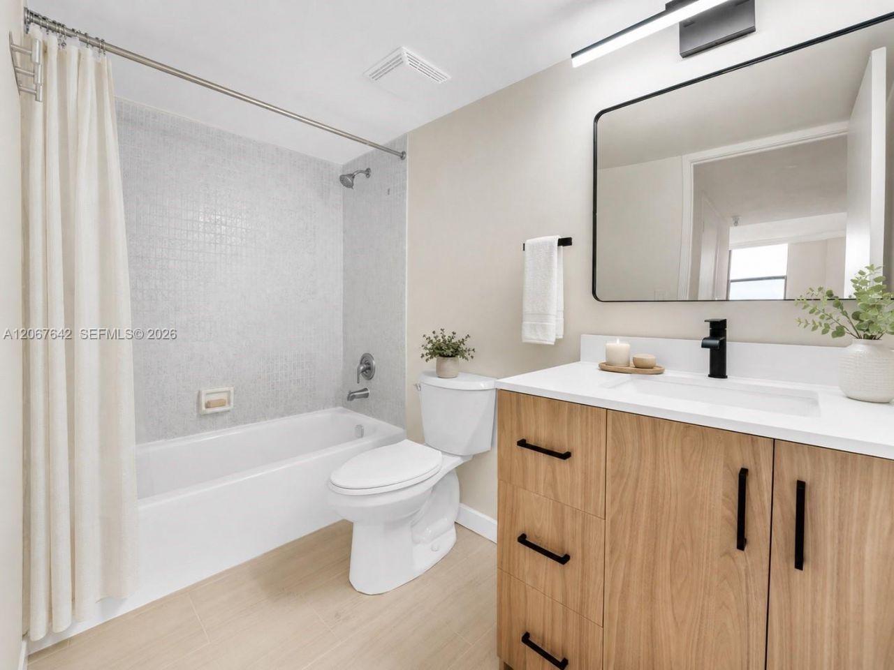 290 174th St, Unit 1519, Sunny Isles Beach, FL 33160 Photo