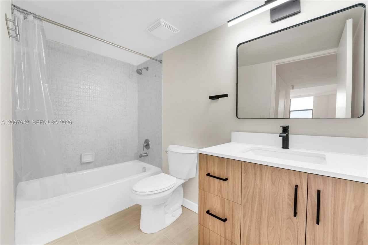 290 174th St, Unit 1519, Sunny Isles Beach, FL 33160 Photo