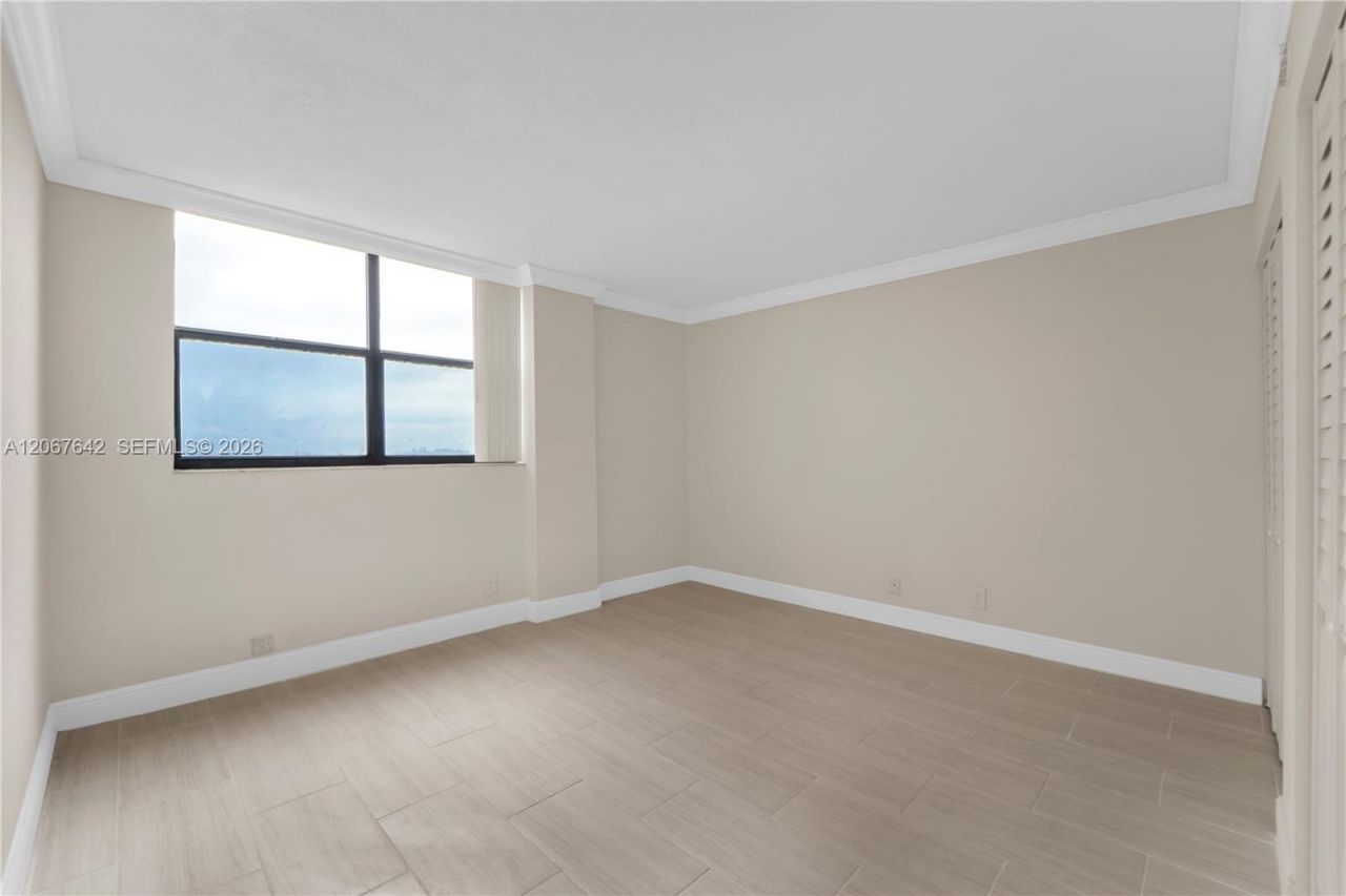 290 174th St, Unit 1519, Sunny Isles Beach, FL 33160 Photo