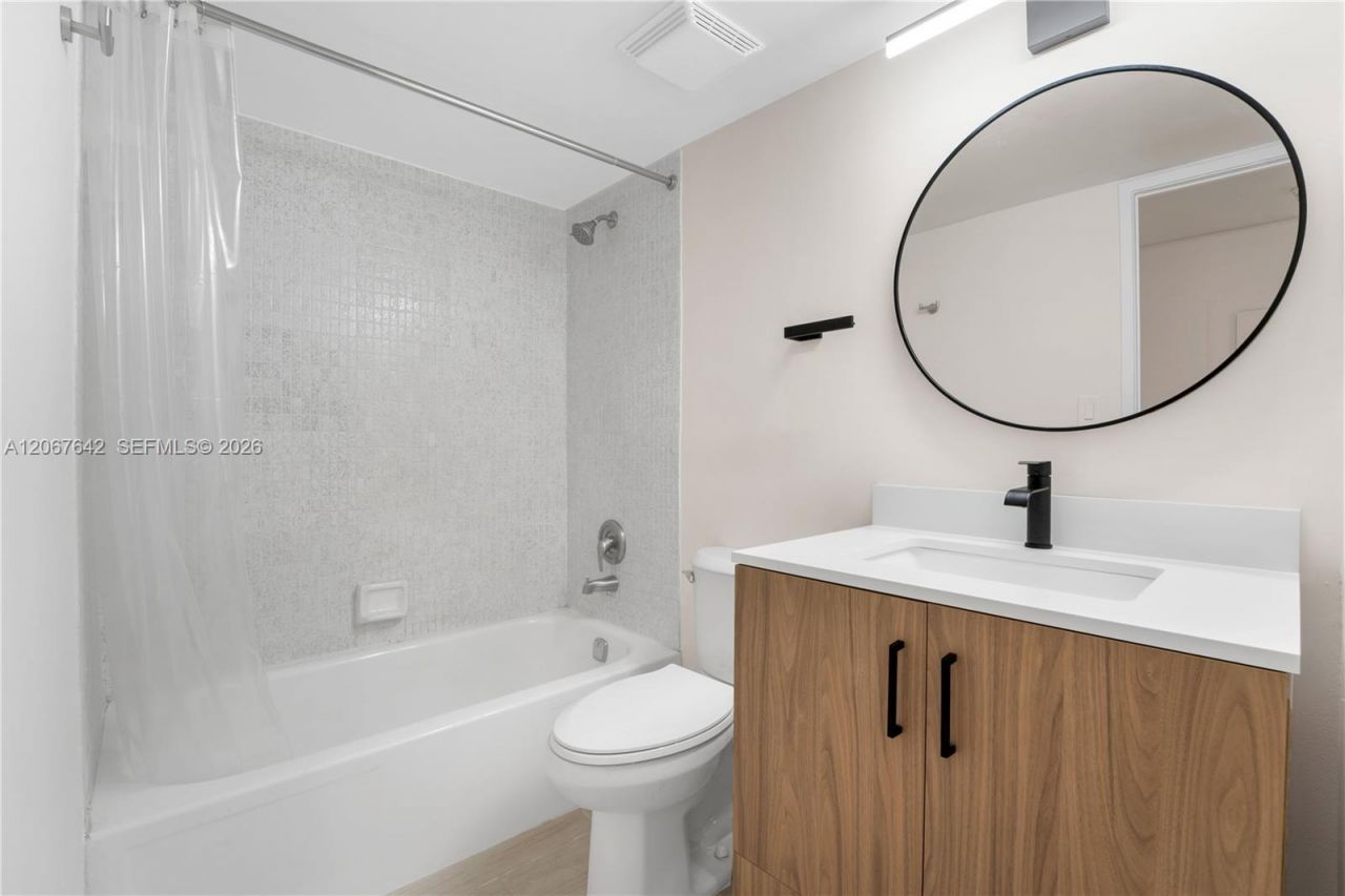 290 174th St, Unit 1519, Sunny Isles Beach, FL 33160 Photo