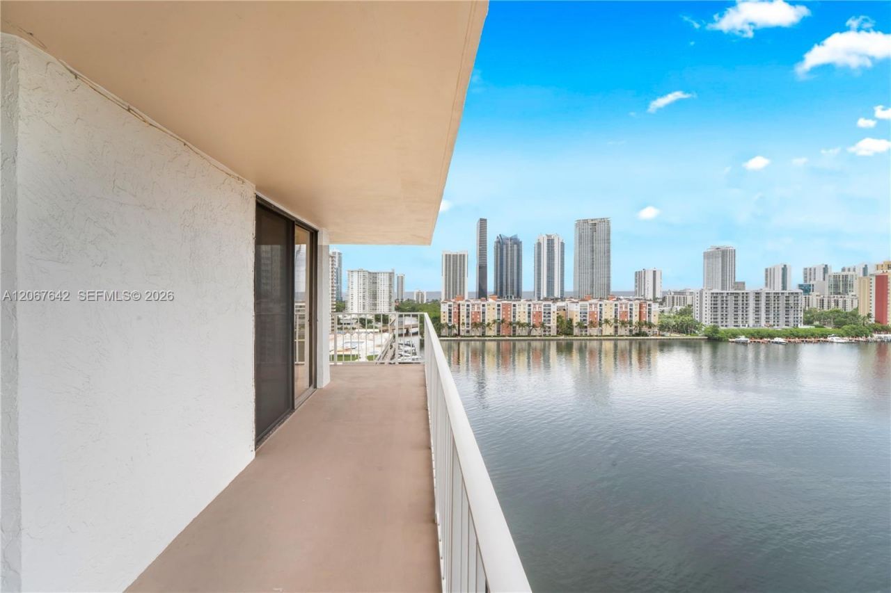 290 174th St, Unit 1519, Sunny Isles Beach, FL 33160 Photo