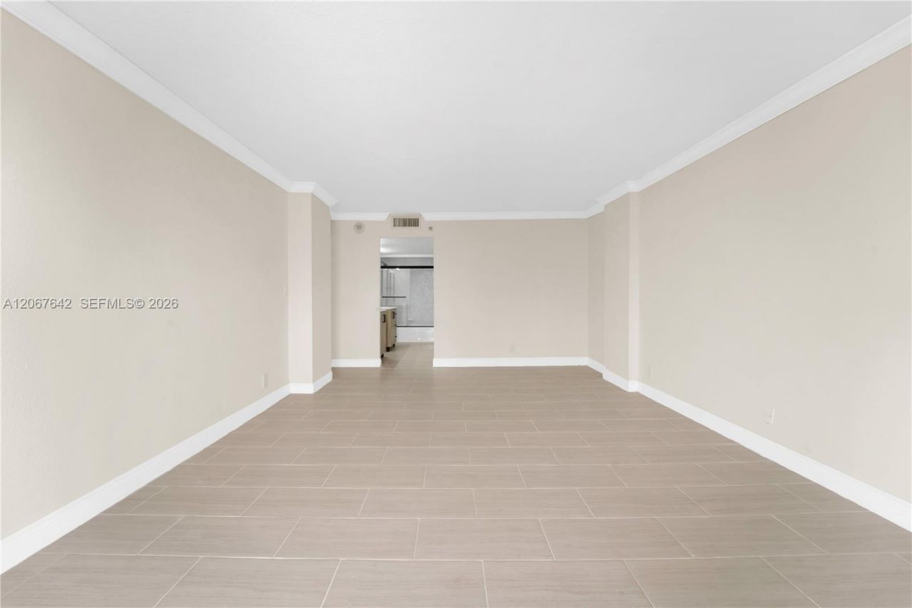 290 174th St, Unit 1519, Sunny Isles Beach, FL 33160 Photo