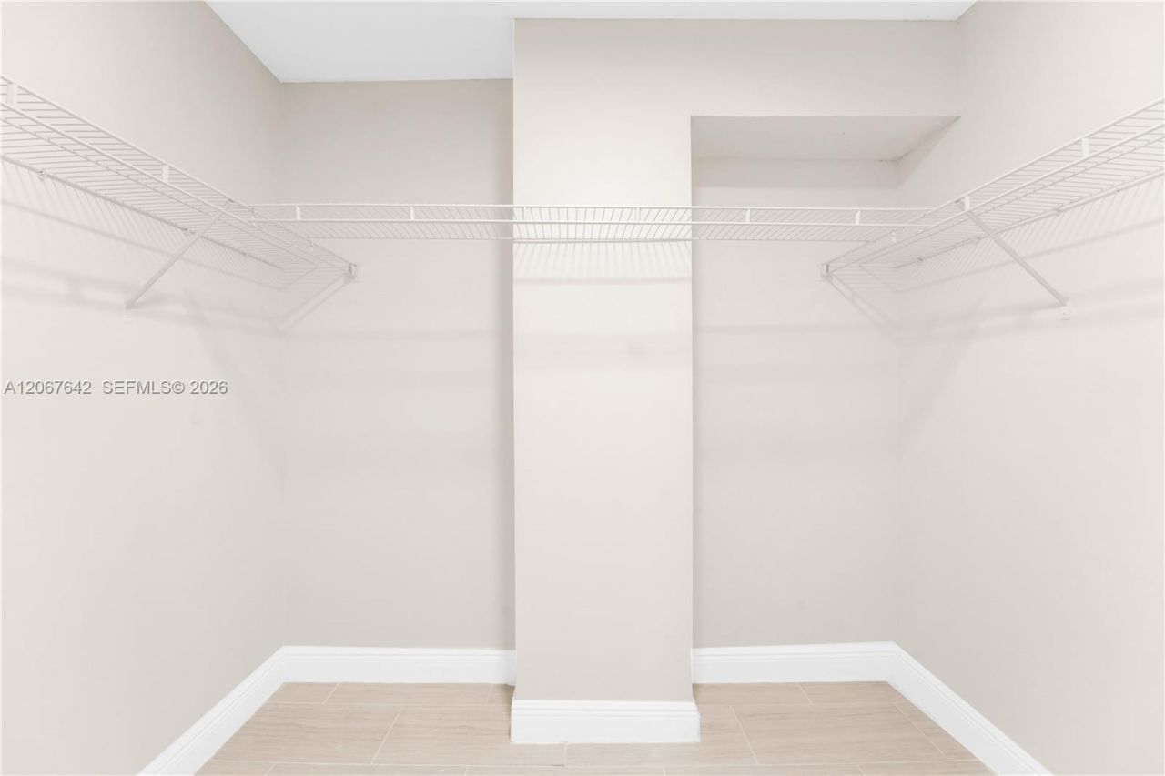 290 174th St, Unit 1519, Sunny Isles Beach, FL 33160 Photo