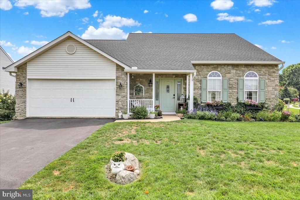 2401 JOHN HENRY DRIVE, SINKING SPRING, PA 19608