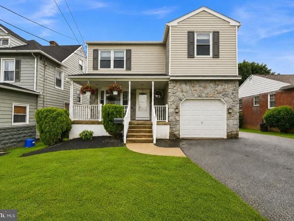 107 MILMONT AVENUE, MILMONT PARK, PA 19033