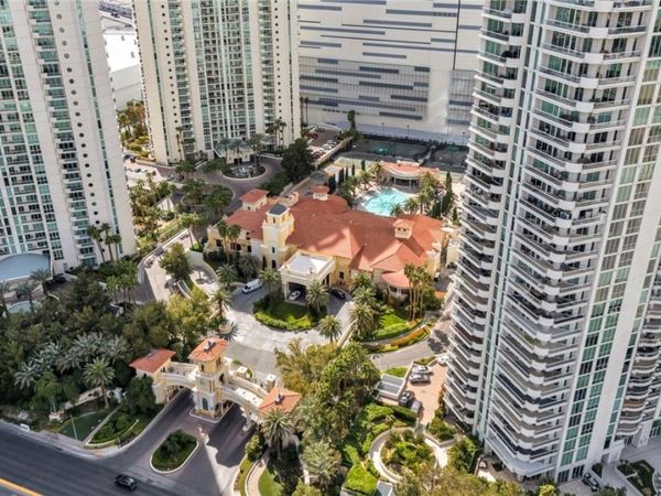 2777 Paradise Road, Unit 2404, Las Vegas, NV 89109