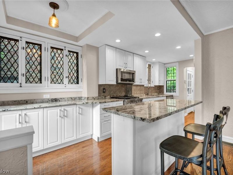 2717 Derbyshire Road, Cleveland Heights, OH 44106 Photo 10