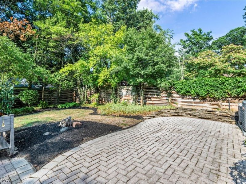 2717 Derbyshire Road, Cleveland Heights, OH 44106 Photo 6