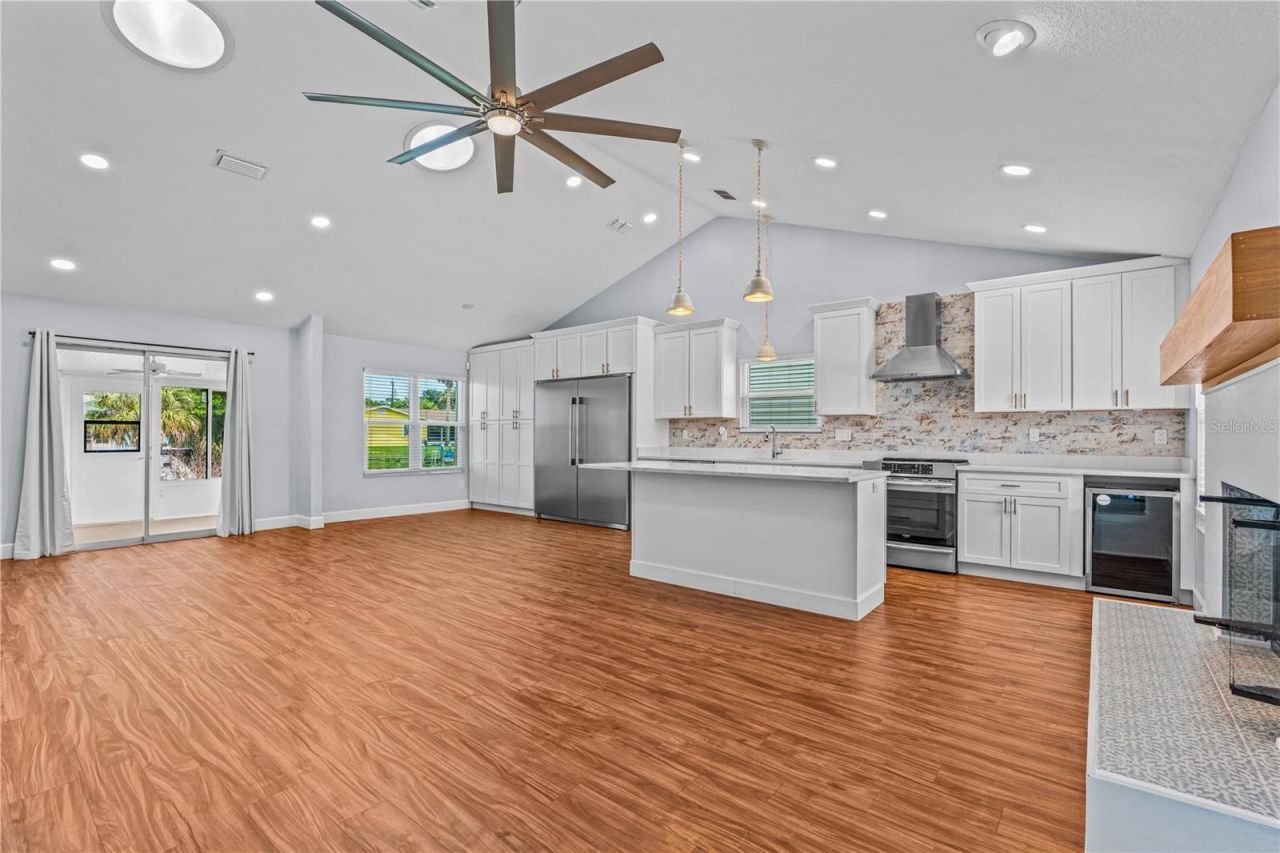 762 Pine Shores Circle, New Smyrna Beach, FL 32168 Photo
