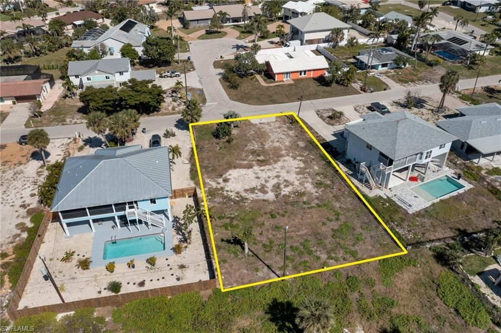7930 Buccaneer Dr, Fort Myers Beach, FL 33931 Photo