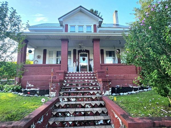 815 East Front Street, Coeburn, VA 24230