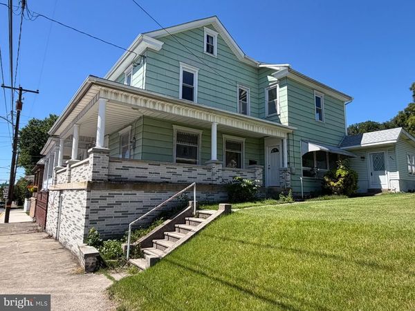 1015 E GRAND AVENUE, TOWER CITY, PA 17980