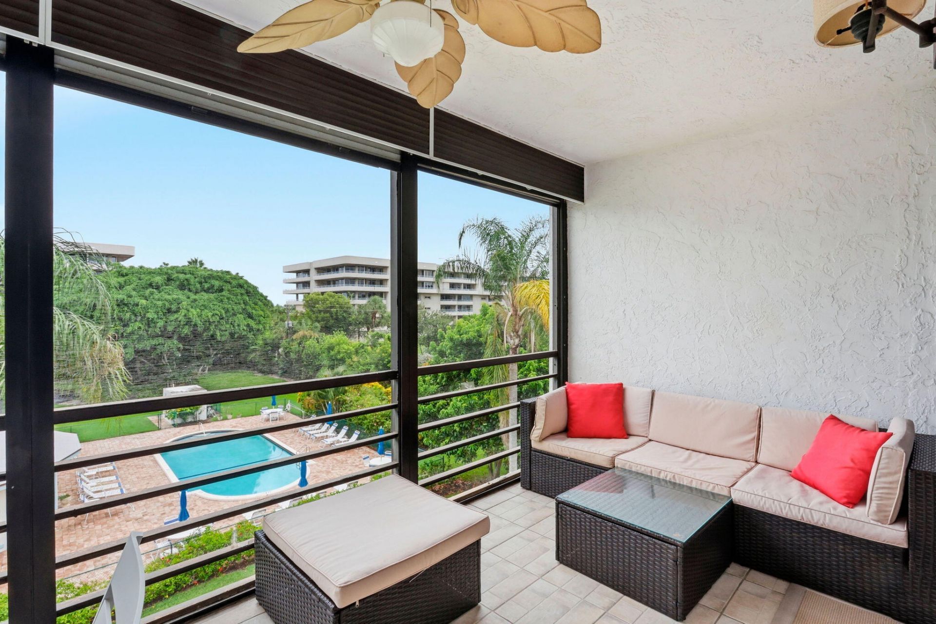 555 Banyan Tree Lane E, Unit 410, Delray Beach, FL 33483 Photo
