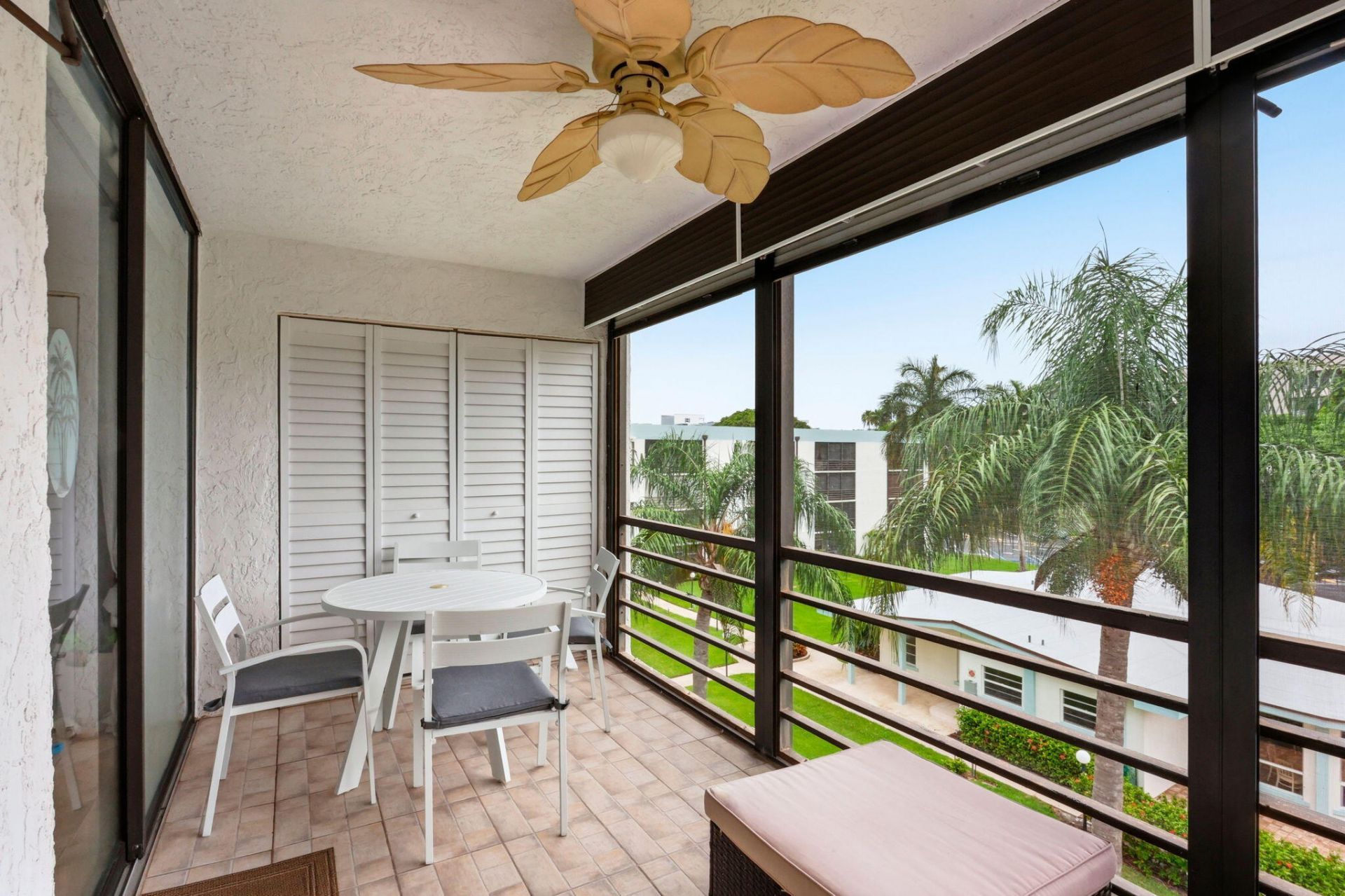 555 Banyan Tree Lane E, Unit 410, Delray Beach, FL 33483 Photo