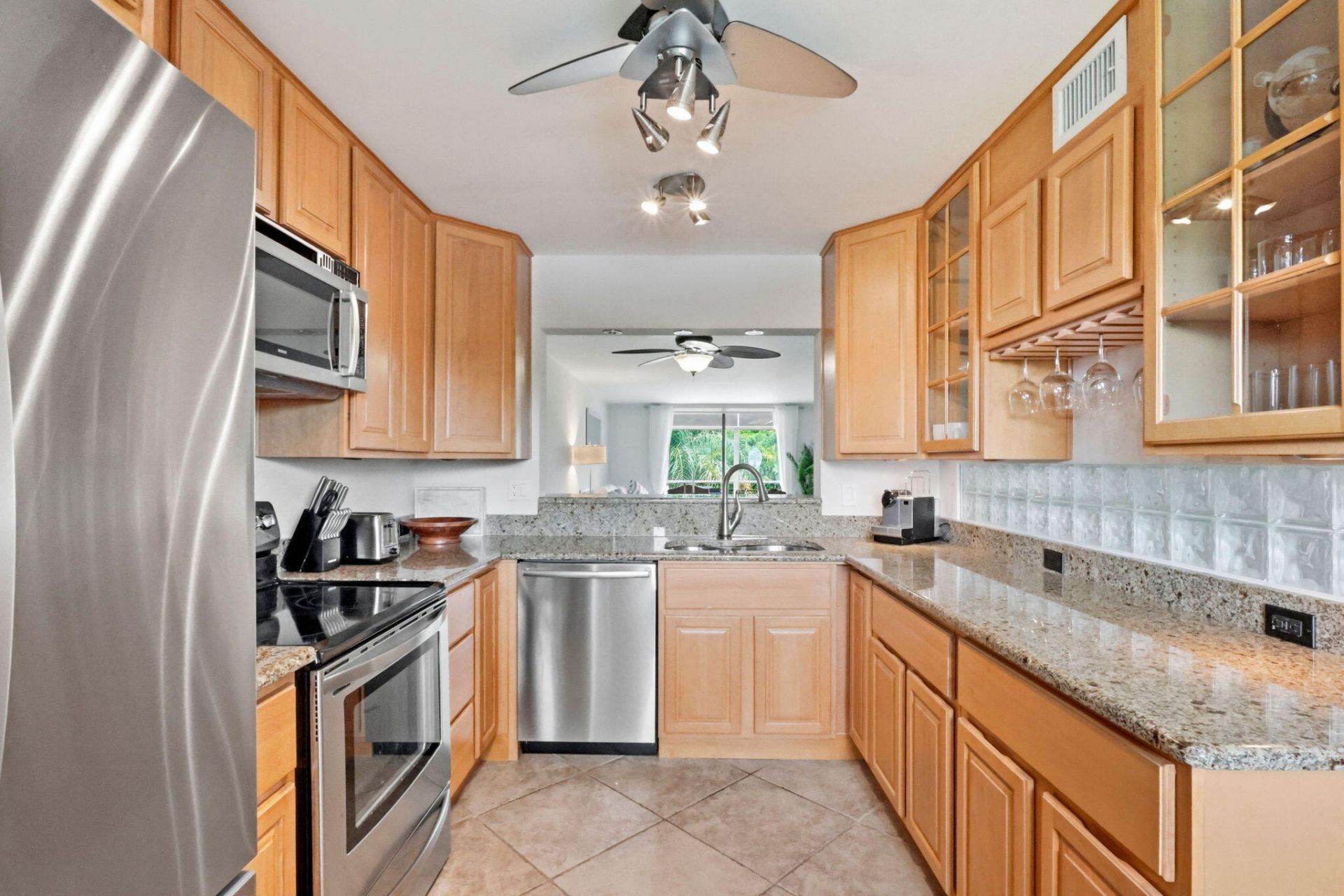 555 Banyan Tree Lane E, Unit 410, Delray Beach, FL 33483 Photo
