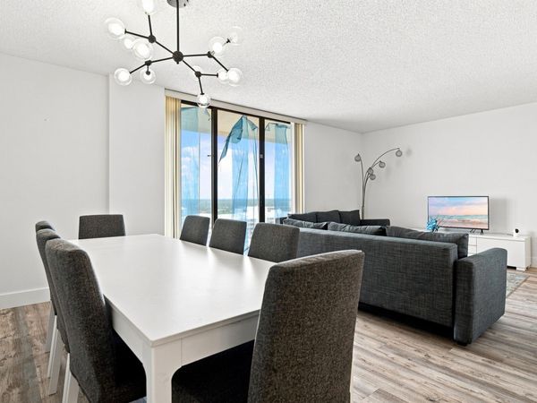18181 NE 31ST Court, Unit PH10, Aventura, FL 33160