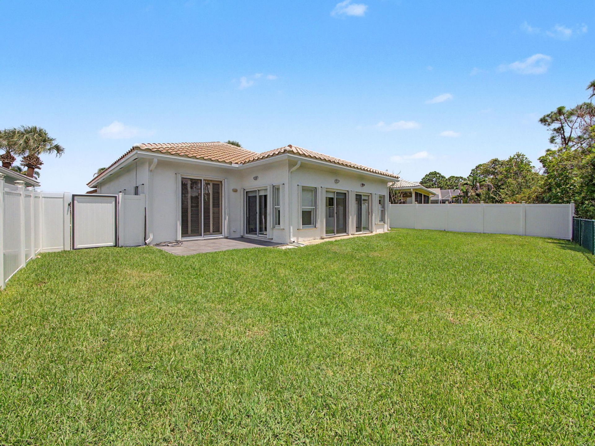 5006 SE Devenwood Way, Stuart, FL 34997 Photo