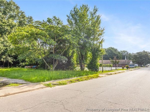 223 6th Avenue E, Red Springs, NC 28377