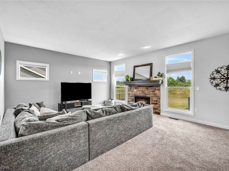 344 Heatherby NE, Hartville, OH 44632 Photo 8