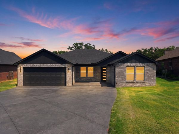 4001 Rolling Oaks Drive, Tulsa, OK 74107