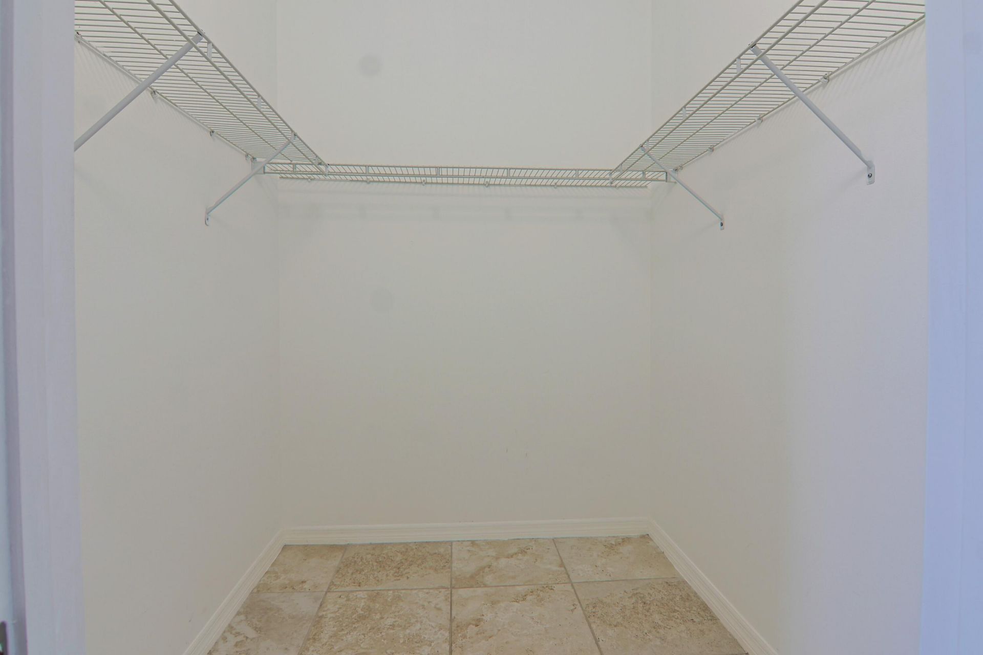 634 NE 193rd Terrace, Miami, FL 33179 Photo