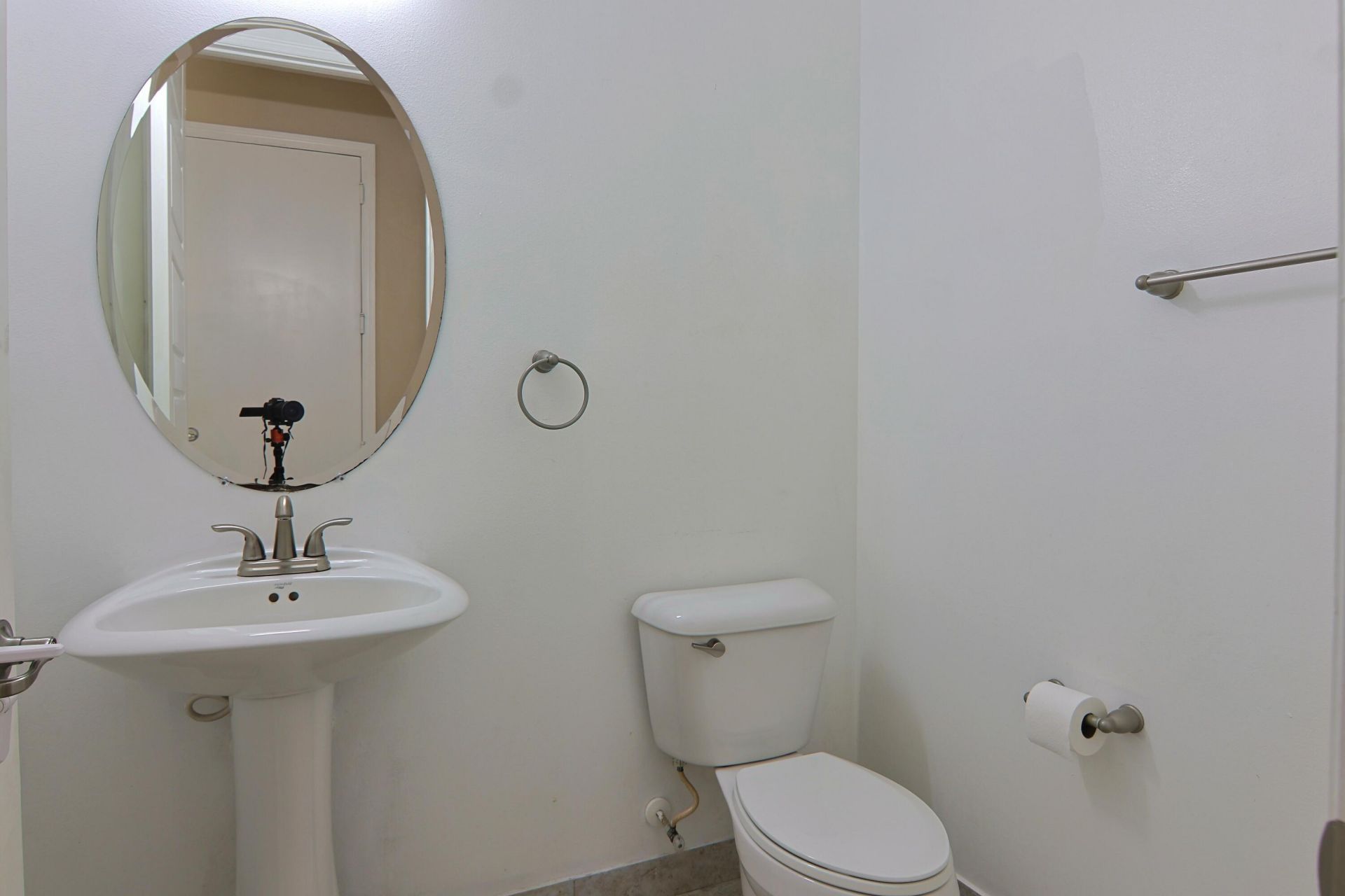 634 NE 193rd Terrace, Miami, FL 33179 Photo