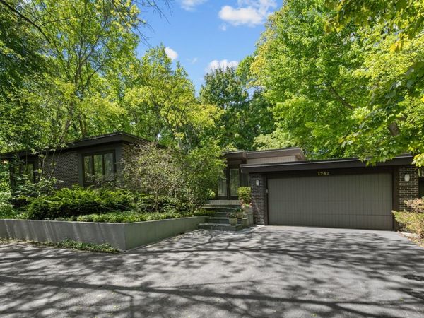 1762 Linden Avenue , Highland Park, IL 60035