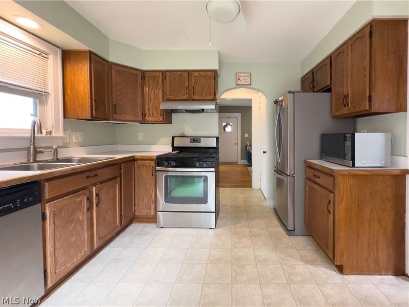 1517 Holmden Road, South Euclid, OH 44121 Photo 18