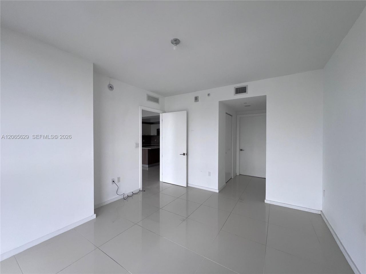 5300 Paseo Blvd , Unit 1807, Doral, FL 33166 Photo