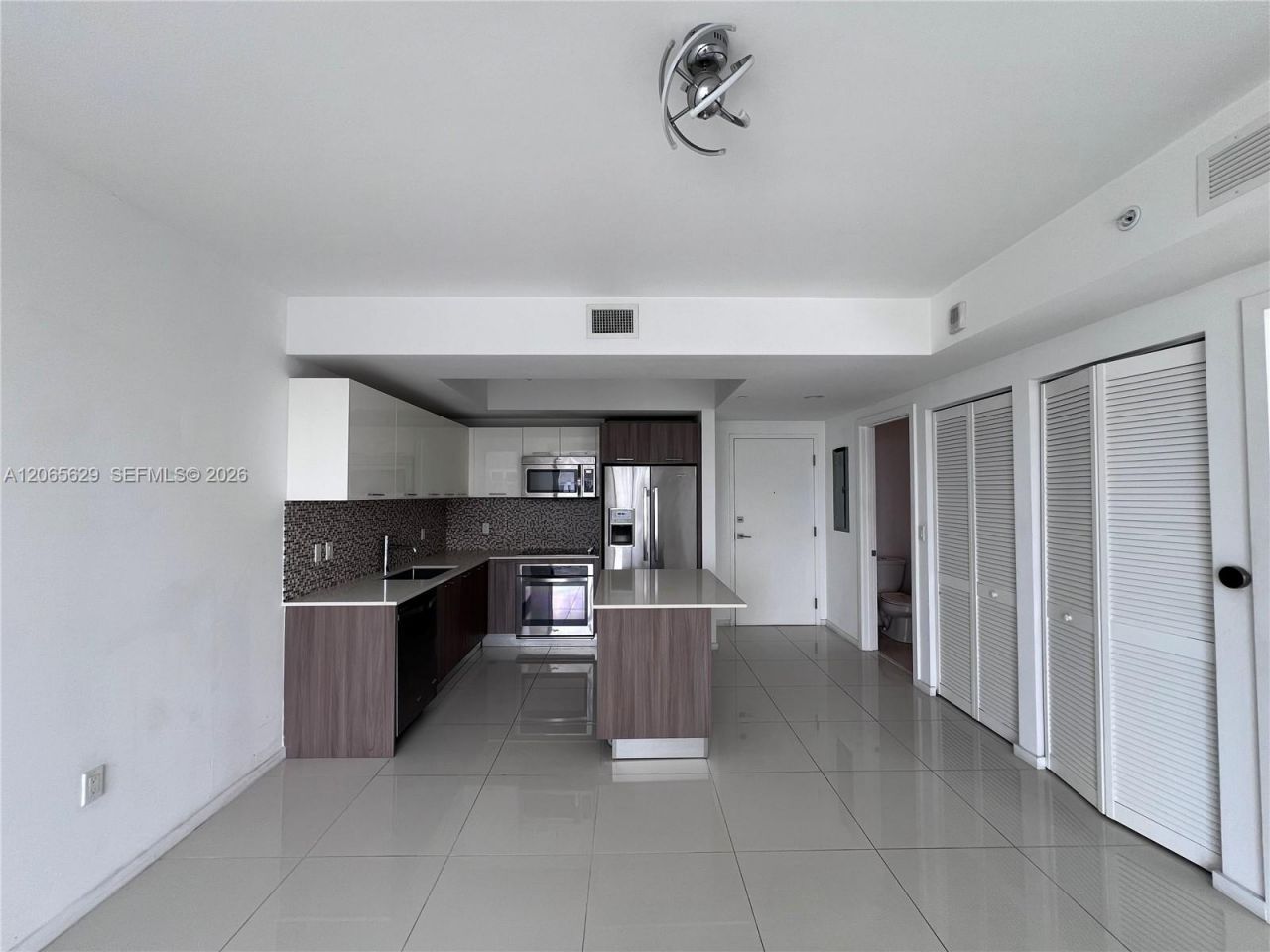 5300 Paseo Blvd , Unit 1807, Doral, FL 33166 Photo