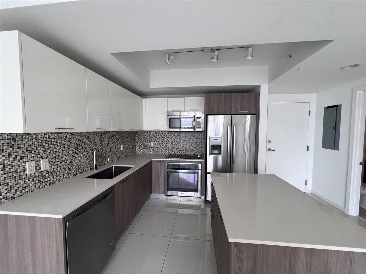 5300 Paseo Blvd , Unit 1807, Doral, FL 33166 Photo