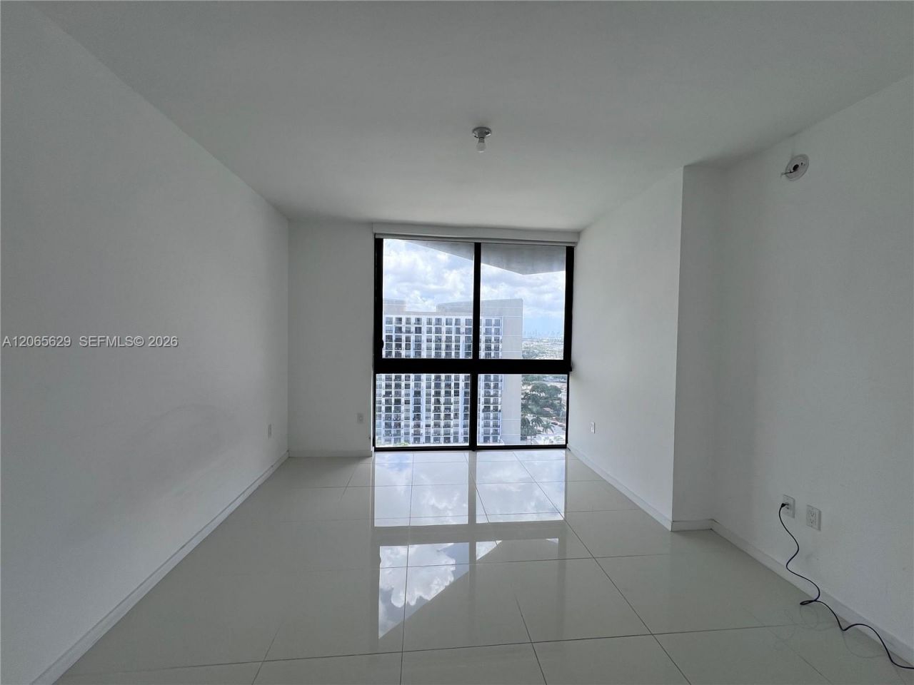5300 Paseo Blvd , Unit 1807, Doral, FL 33166 Photo